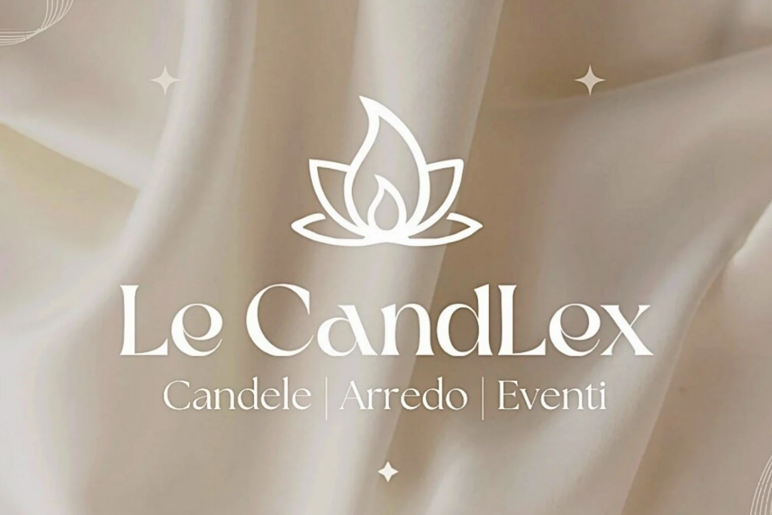 Il marchio Le CandLex: un loto con una fiamma, su tessuto chiaro